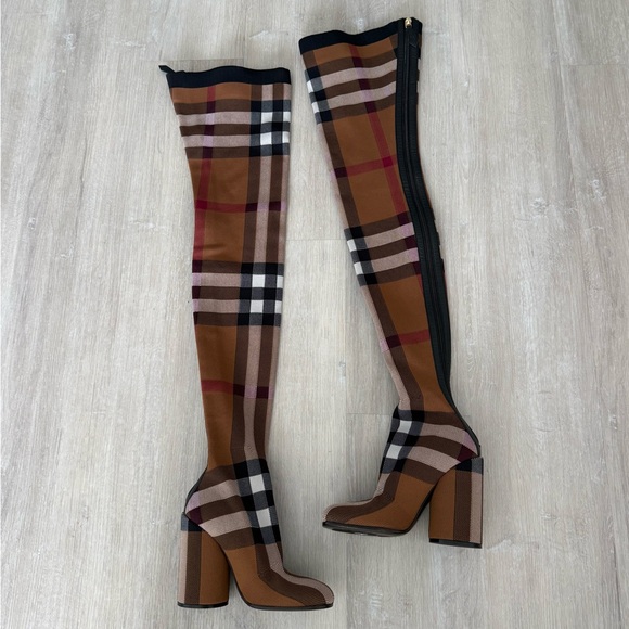 New Burberry - Checked over-the-knee boots $2,690 37 - Picture 12 of 12